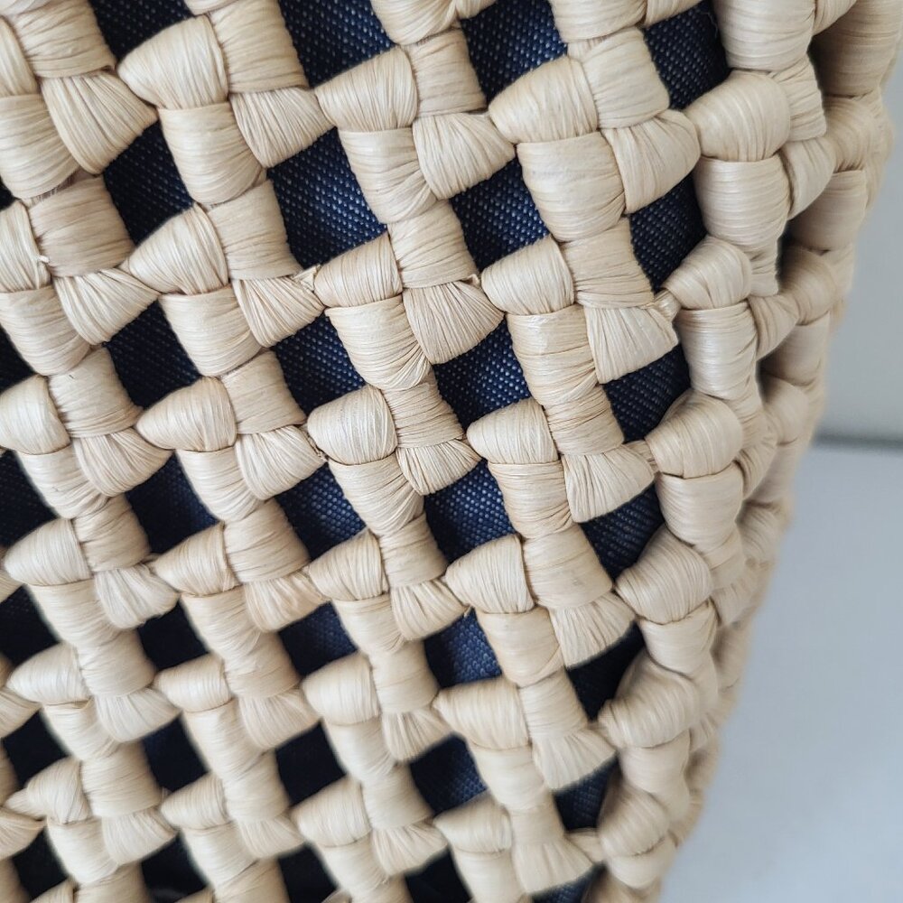 Vintage Raffia Woven Handbag Denim Lining Bamboo Handles - Picture 7 of 10